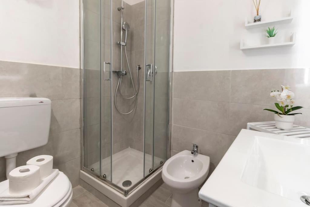 Centro Deluxe Suite Con Wi-Fi E Netflix Turin Exterior foto