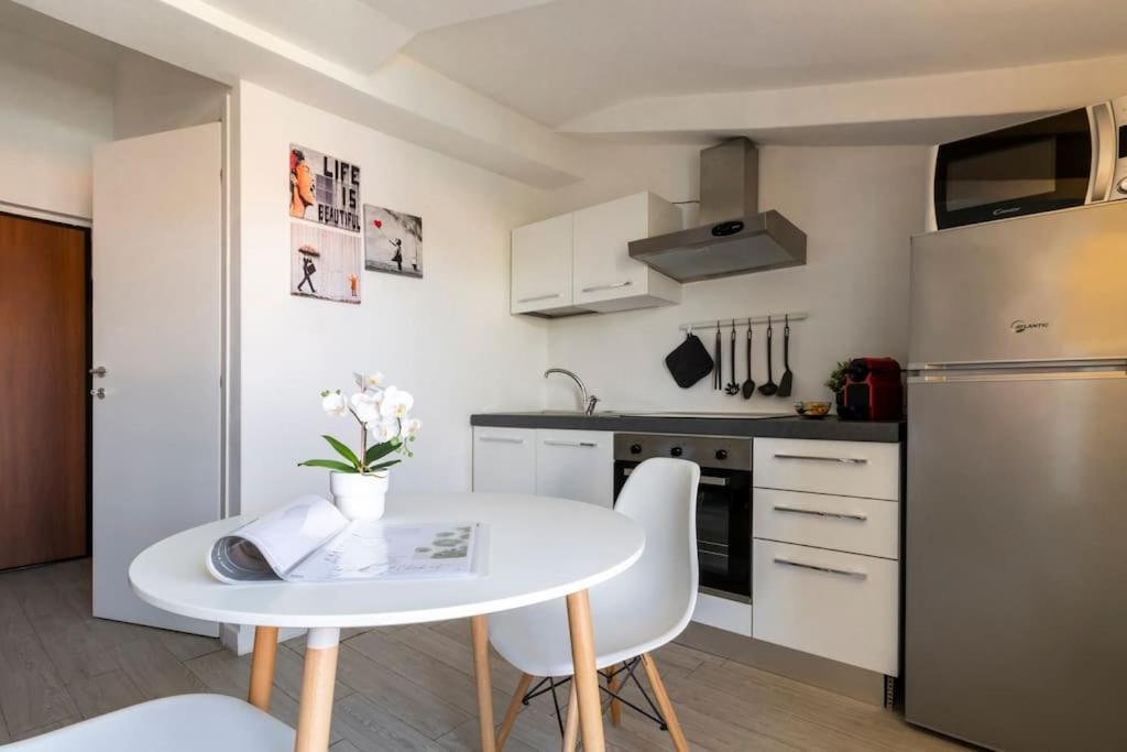 Centro Deluxe Suite Con Wi-Fi E Netflix Turin Exterior foto